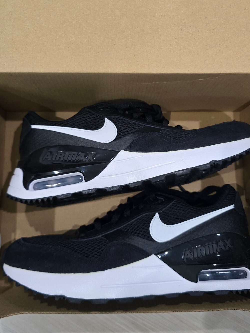Nike Air Max SYSTM Youth "Black/White/Wolf Grey" Size 5Y New In Box Unisex